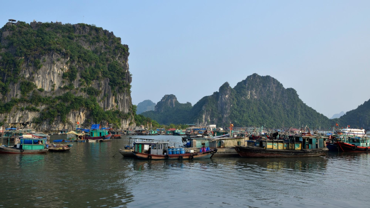 Cai Rong Port serves as the main gateway to Co To Island