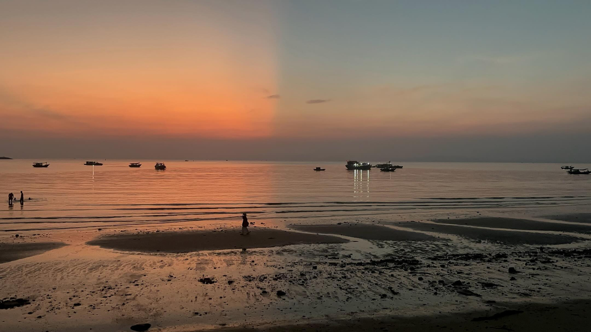 Stay until late afternoon to witness one of the most unforgettable sunsets in northern Vietnam