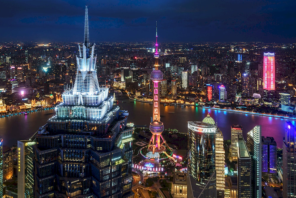 Exploring China requires careful planning regarding timing, transportation, and essential travel apps due to its vast regional diversity 
