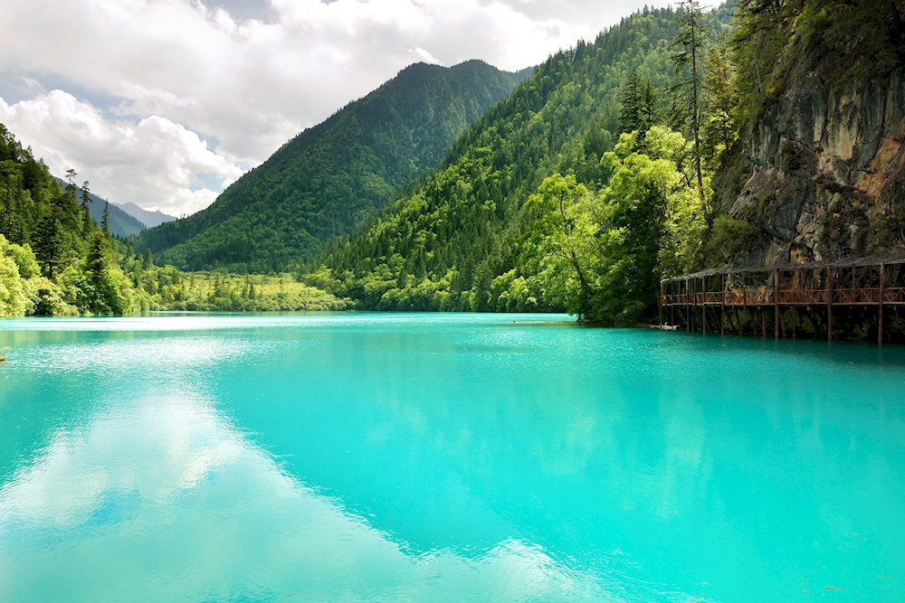 Its crisp air and fairytale-like scenery have earned it the title of China’s autumn paradise
