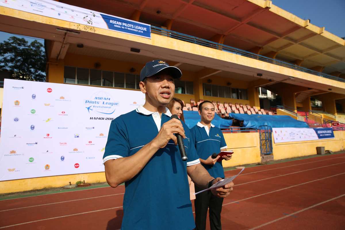 Anh%201%20-%20ASEAN%20Pilot%20league%202016.jpg