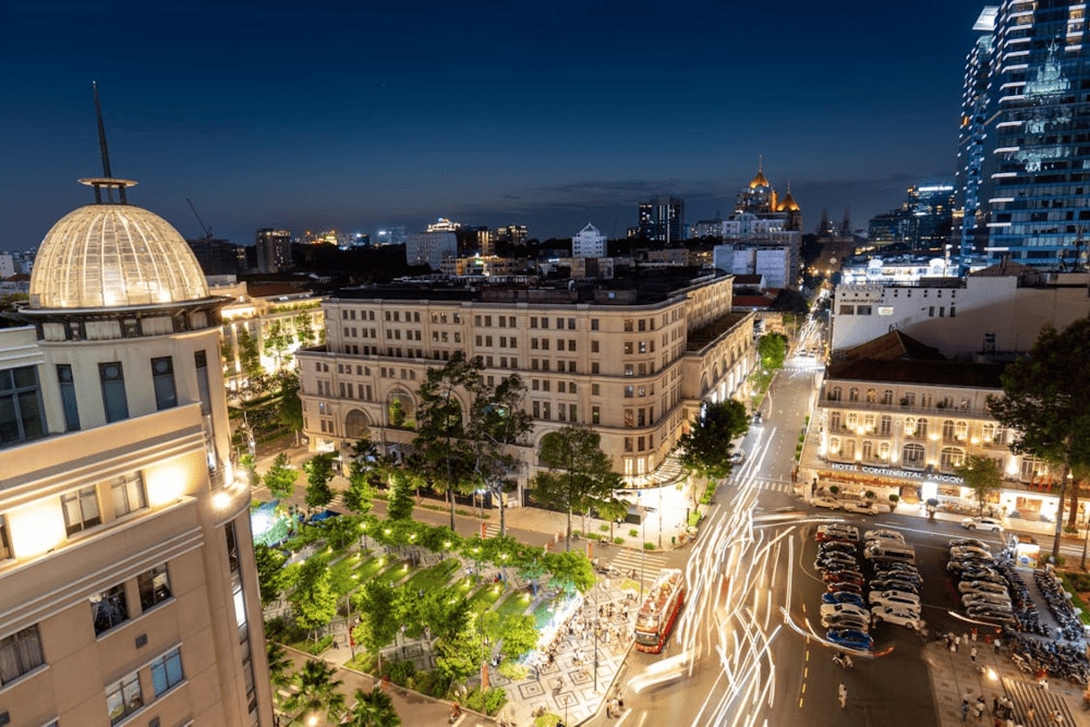 Everyone was immersed in the most vibrant music and enjoyed the most bustling moment (Source: Pexels)