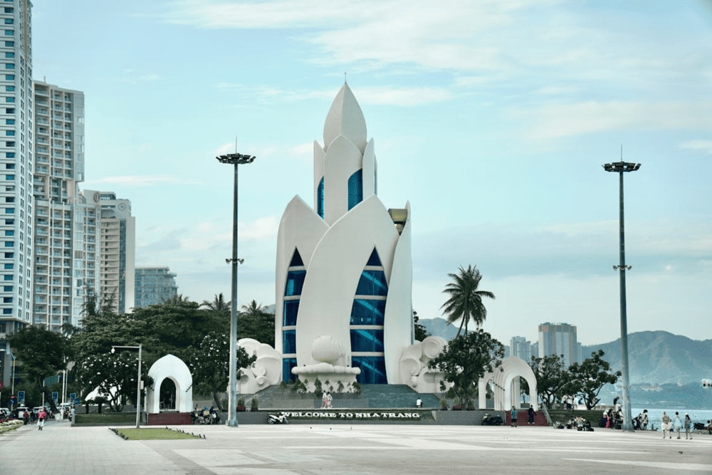 Elegantly positioned along the Tran Phu shoreline, the tower offers visitors a serene space for cultural appreciation (Source: Pexels)