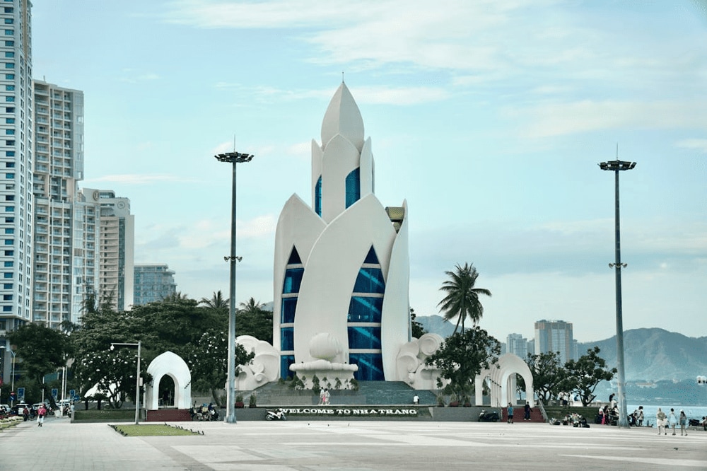 Agarwood Tower, a lotus-shaped landmark on Nha Trang’s beachfront, stands as a modern tribute to the city’s cultural soul (Source: Pexels)