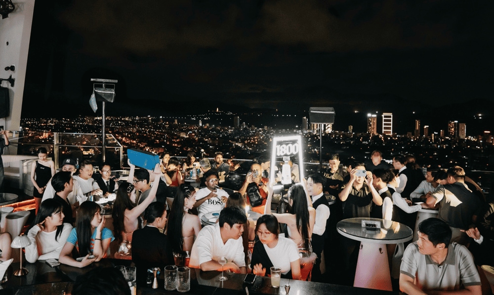 Step into a world of glamour and excitement at Sky36, the ultimate nightlife destination (Source: SKY36 - Rooftop Nightclub)