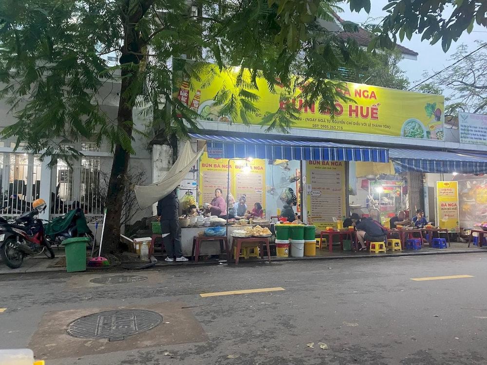 The restaurant is simple, with no extravagant decor, yet it attracts a lot of customers