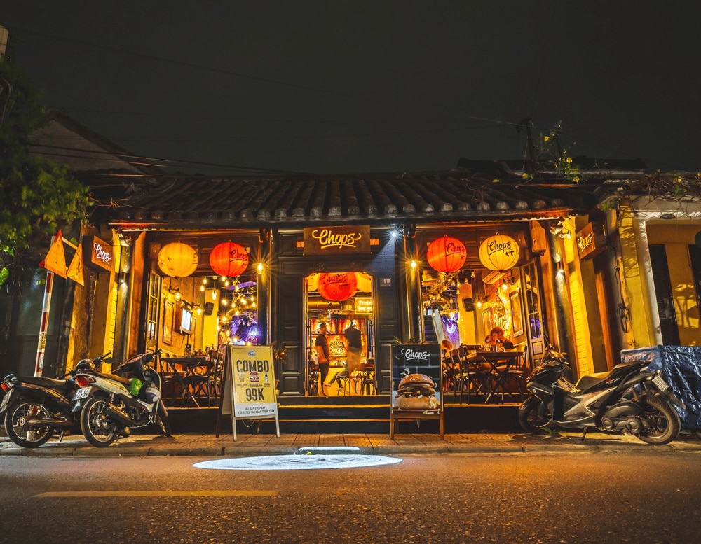 Chops Old Quarter with its modern, comfortable space right in the Old Quarter is the ideal place for you to enjoy a delicious meal (Source: Chops Vietnam)