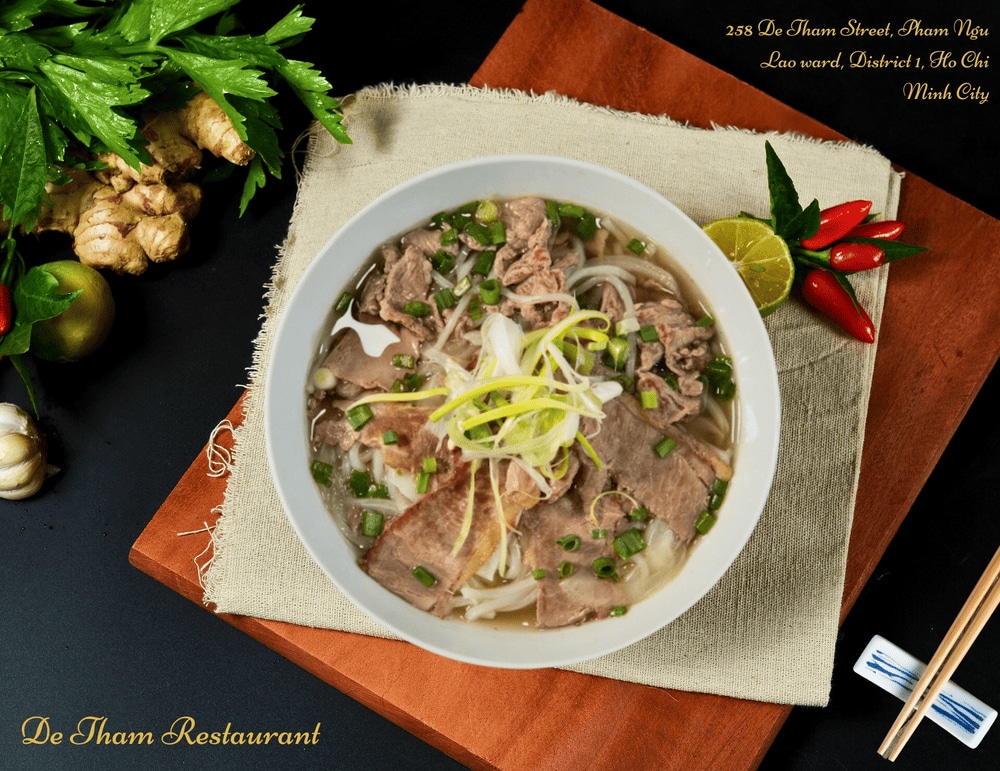 The vegetarian menu offers a variety of Vietnamese classics like fresh rolls, crispy spring rolls, fried rice, and vegan noodles that cater to many tastes (Source: De Tham Restaurant - Vietnamese cuisine & vegetarian food)