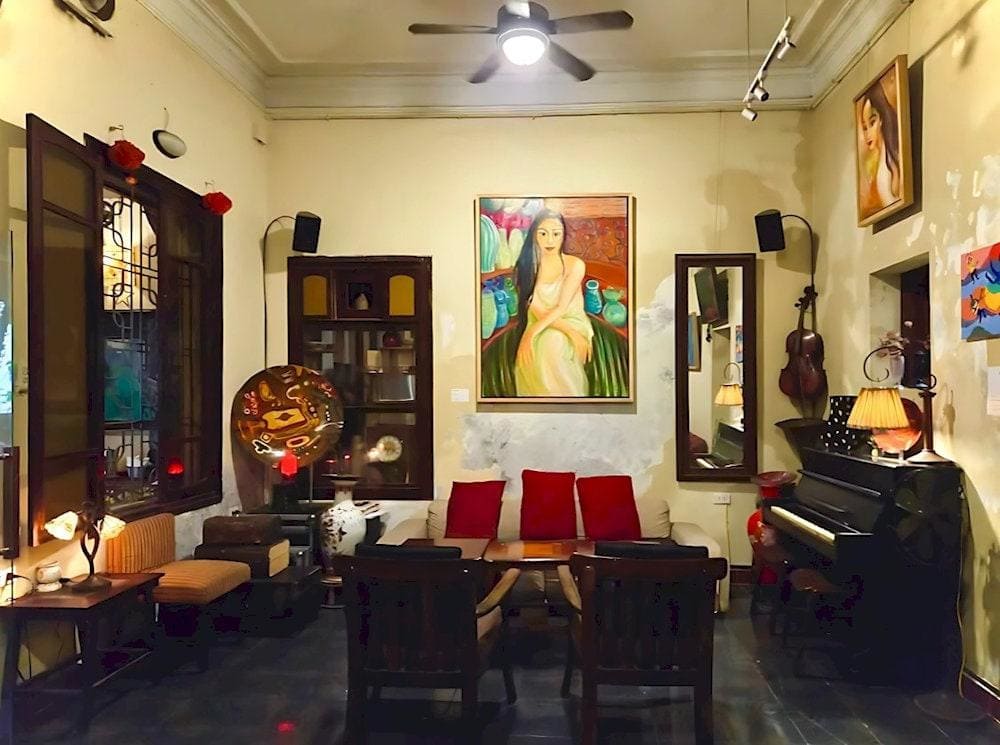 Whether you're looking to relax with a drink, enjoy a light meal, or immerse yourself in a creative environment, Nola Cafe & Bar provides a memorable experience