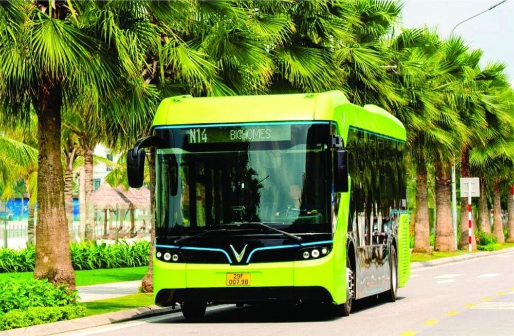 Visitors can use public bus like Vinbus to travel around District 12