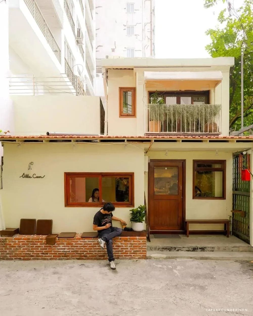 Little Cam is an aesthetic coffee shop, giving a cozy vibe