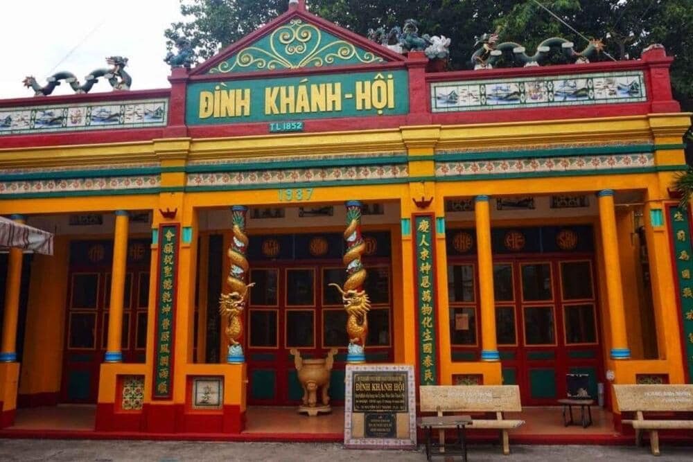 Khanh Hoi Communal House is a 19th-century spiritual landmark in District 4 (Source: Internet)