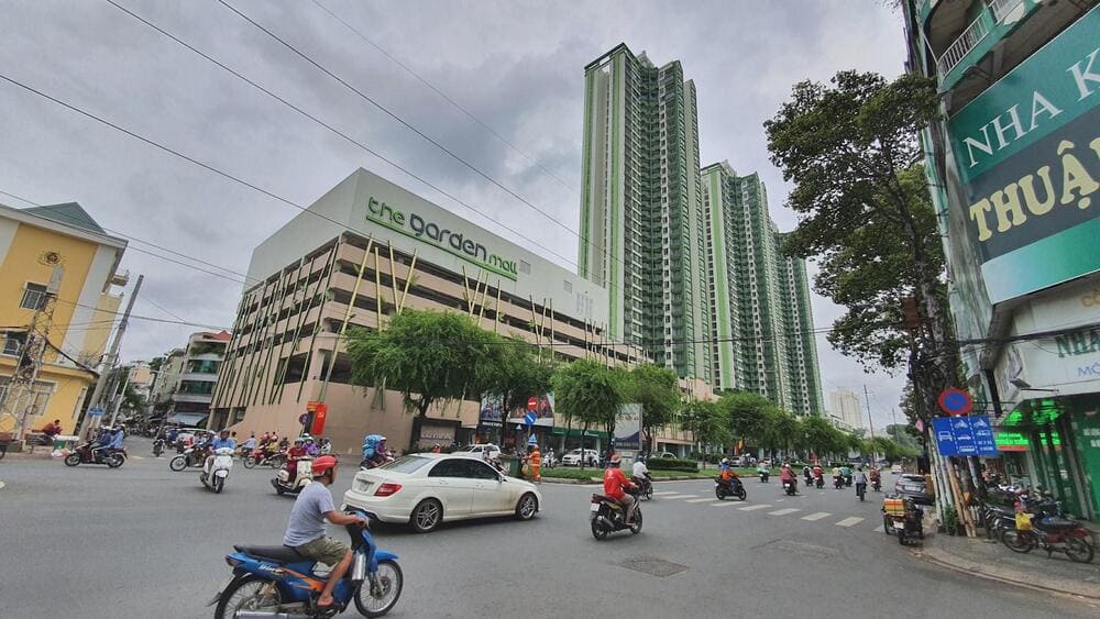 The building are impressed most of passengers and visitors