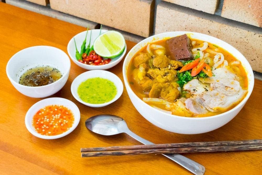 Banh Canh is a comforting and hearty dish that’s perfect for lunch or dinner
