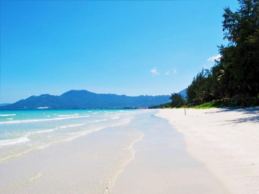 Vietnam Airlines | Explore Doc Let Beach - A Pristine Space of ...