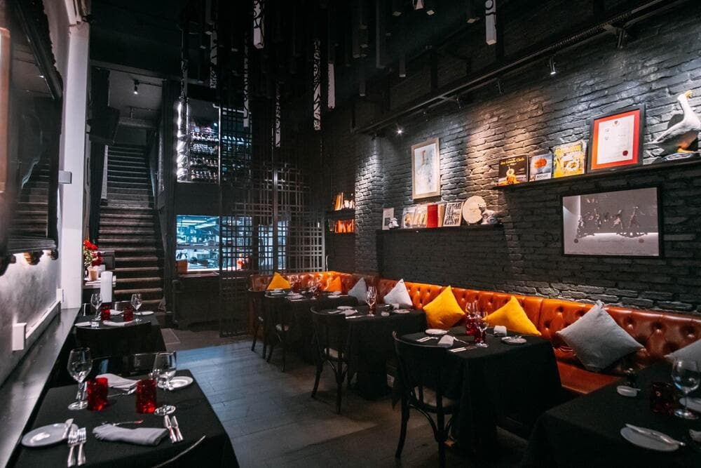 A stylish French bistro offering classic French cuisine and an extensive wine list in a charming setting