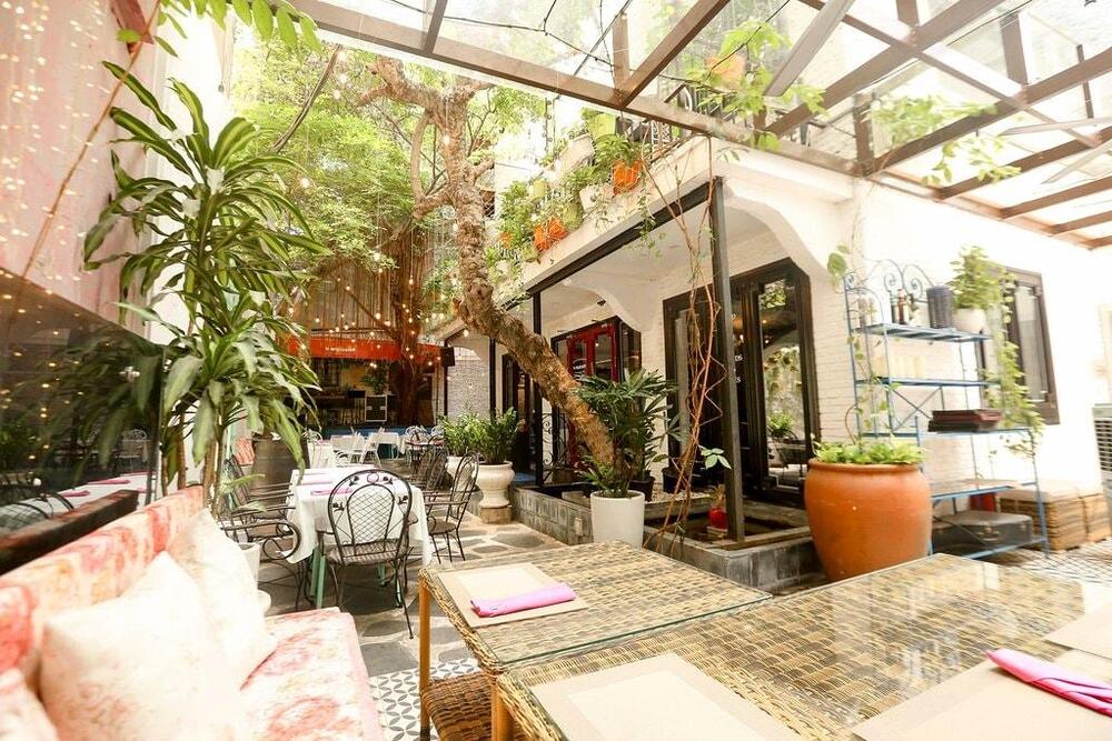 A wine-focused dining experience offering fine French cuisine and an excellent selection of wines