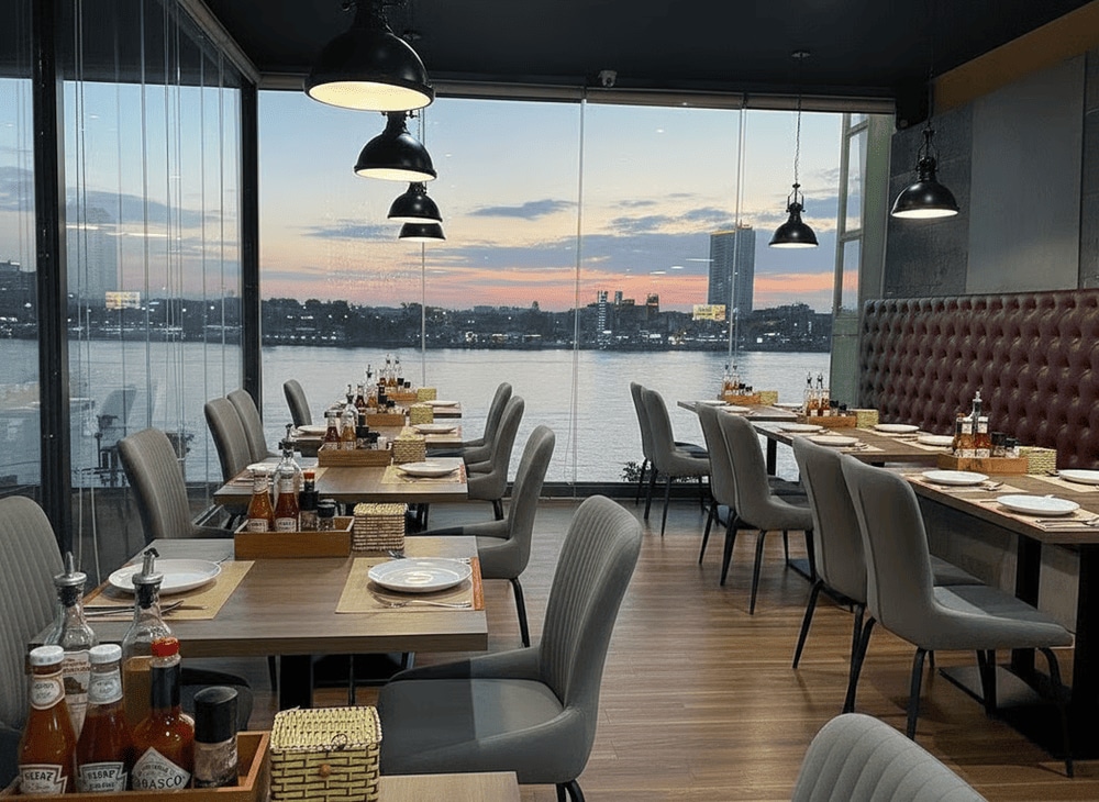 Mumtaz Indian Restaurant offers a refined dining experience with a broad menu of classic Indian dishes