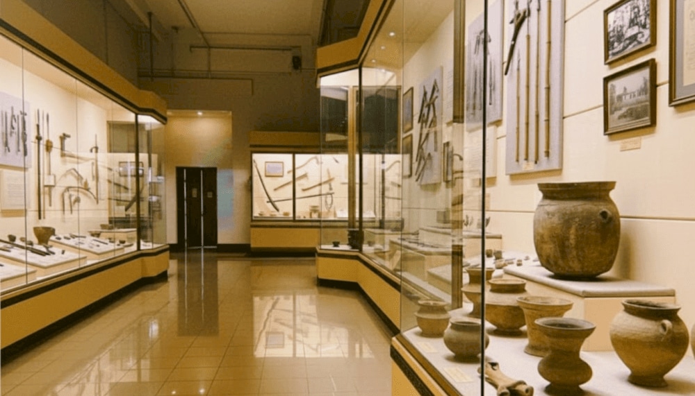 Some antiques reflect the length of history of the Vietnamese people