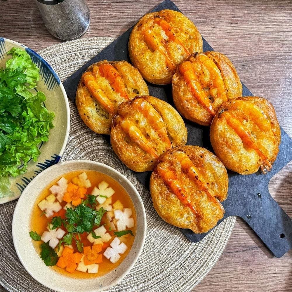 These tasty local dishes offer a great way to experience Hanoi’s vibrant food culture