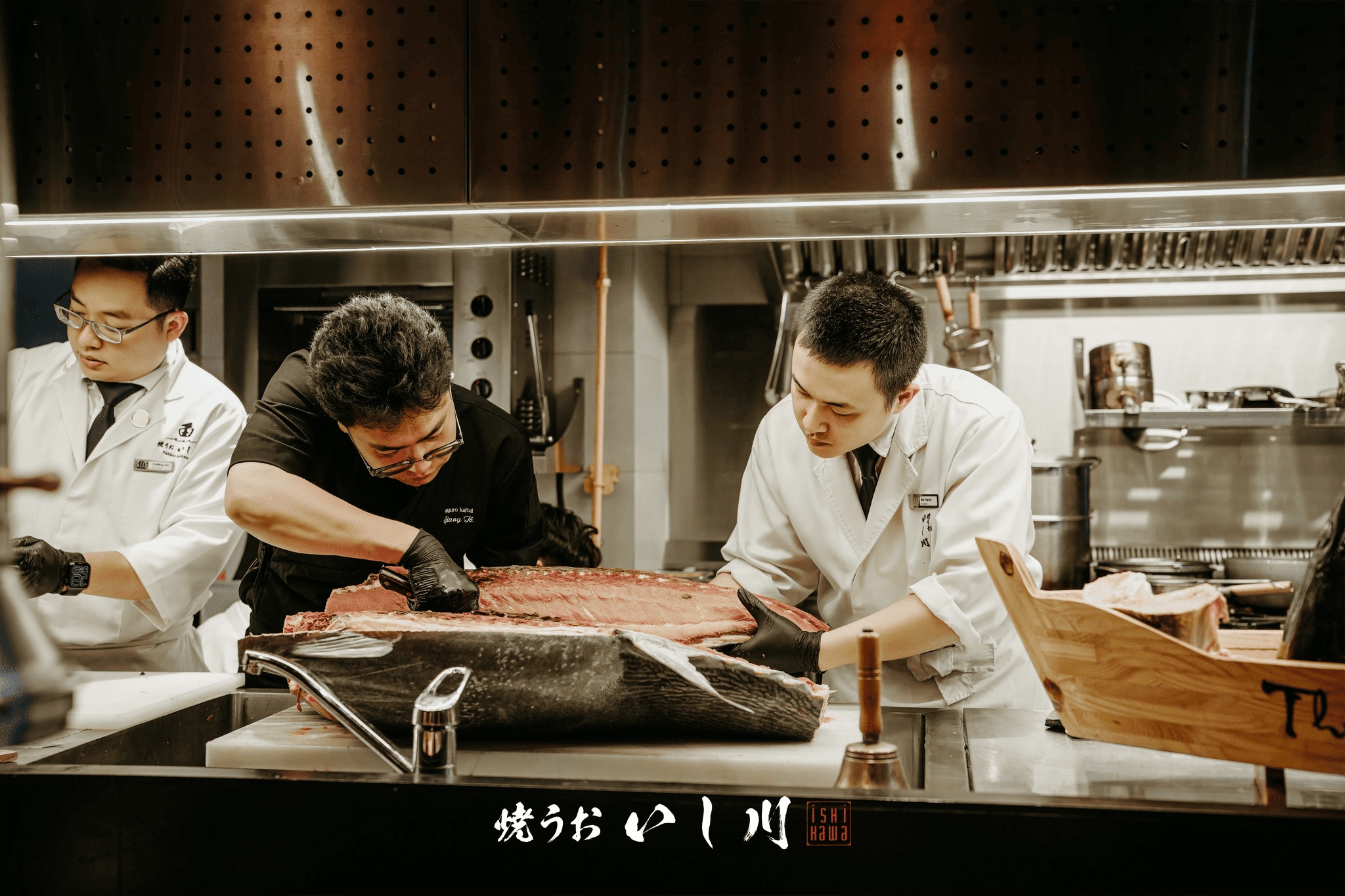 Yazawa Saigon uses fresh ingredients, ensuring to bring the best dishes to diners (Source: Fanpage Yakiuo Ishikawa Saigon)