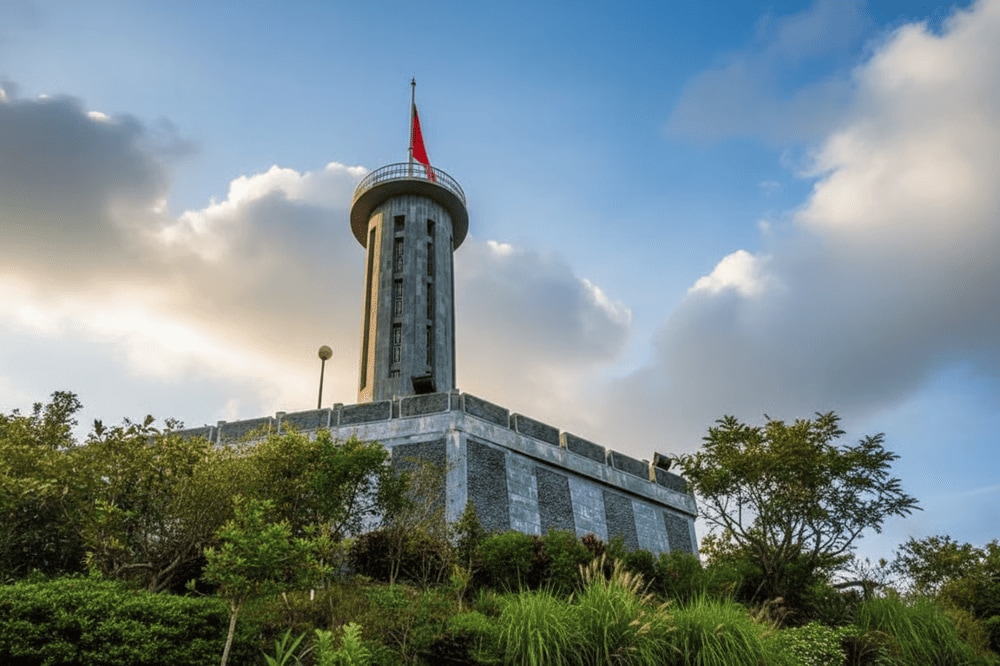 Autumn is considered the best time for sightseeing, autumn features cool weather, clear skies, and golden rice terraces at their peak