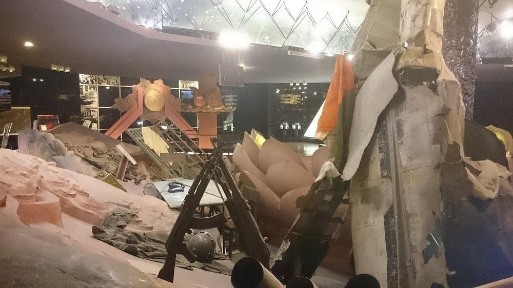 Models recreating the heroic history of the Vietnam War