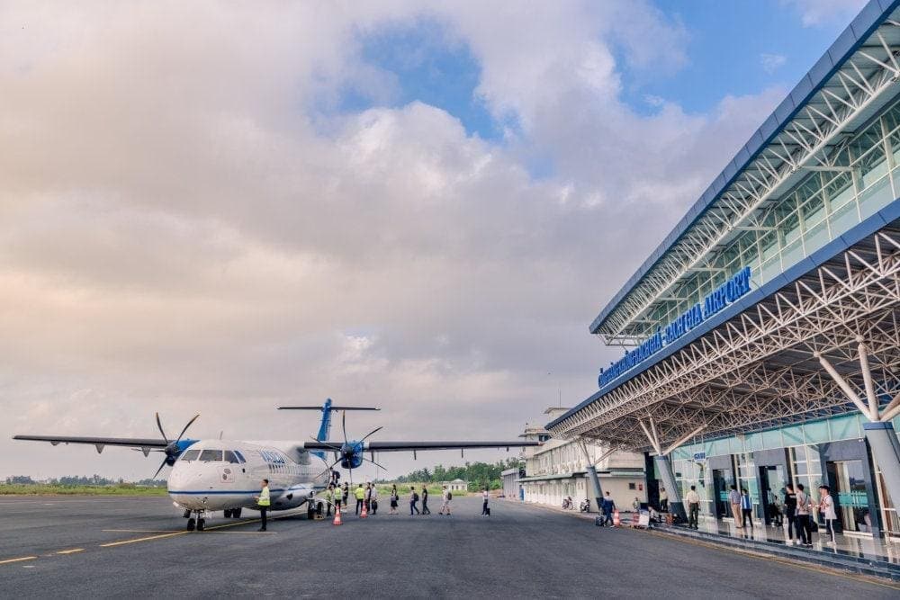 You can fly from Ho Chi Minh City to Rach Gia easily