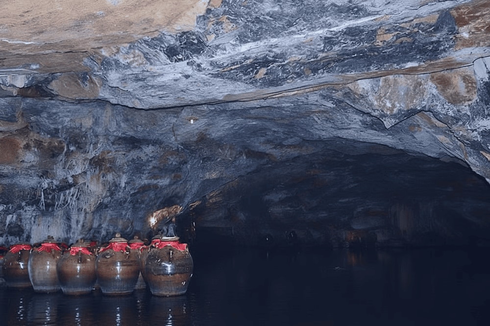 Hang Nau Ruou is linked to the legend of brewing wine for the king