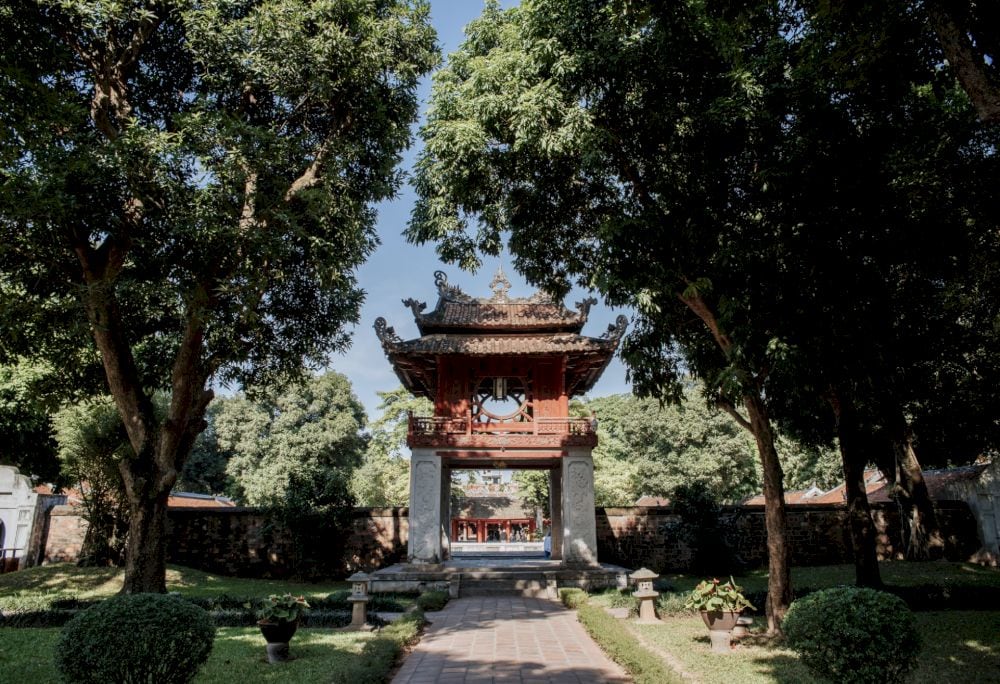 Temple of Literature stands as a symbol of Vietnam’s scholarly tradition and architectural elegance (Source: Canva)
