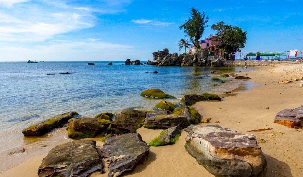 Dinh Cau Beach provides a wonderful destination for those seeking a peaceful retreat while immersing themselves in the local culture