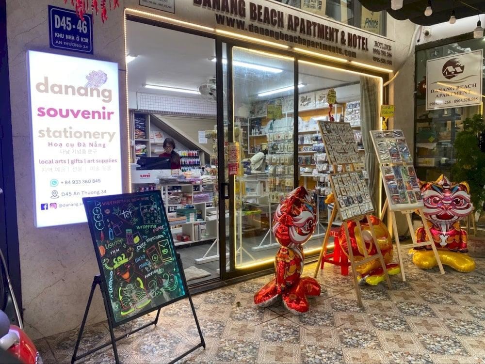 Although Danang Souvenir & Stationery is small in size, it is filled with unique souvenirs