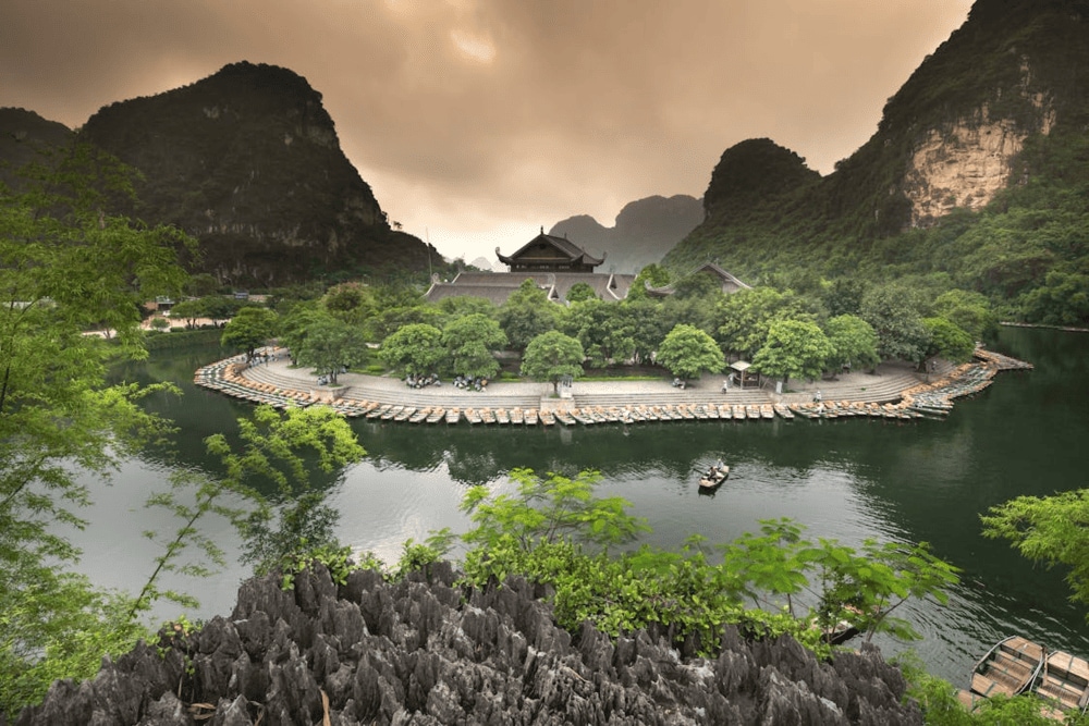 Trang An Ecotourism Complex is proudly a top stop for both local and international visitors returning to the ancient capital of Hoa Lu (Source: Pexels)