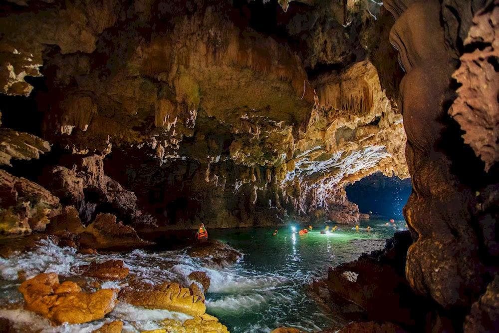 Vietnam Airlines | Exploring Tu Lan Cave in One Day: Lost in a Fairy ...