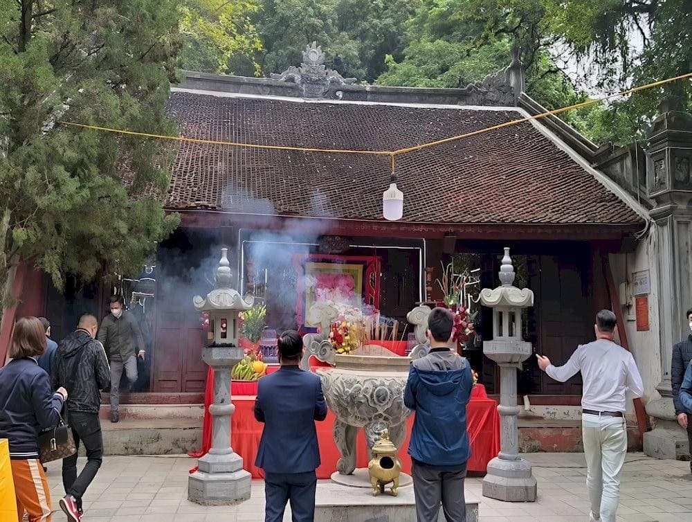 The communal courtyard is a place where pilgrims gather