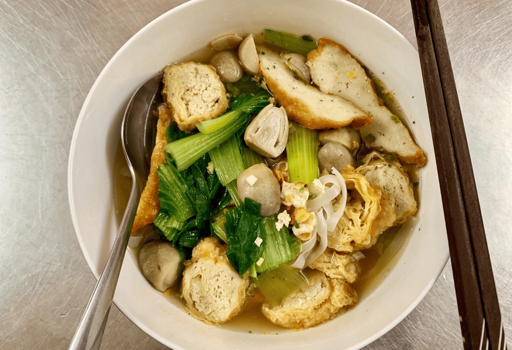 Vegan Hu Tieu with sweet broth, delicious chewy noodles, combined with mushrooms, tofu, and fresh vegetables, creating a delicate flavor (Source: Canva)
