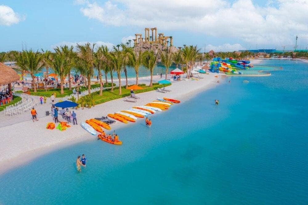 The sea-inspired swimming pool offers visitors the most realistic experience