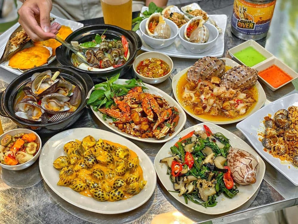 Menu món các món từ hải sản tươi ngon, đa dạng, mang hương vị chế biến từ miền Nam đậm đà, khó quên (Nguồn: Ốc Gao by Chef Thanh Ốc)