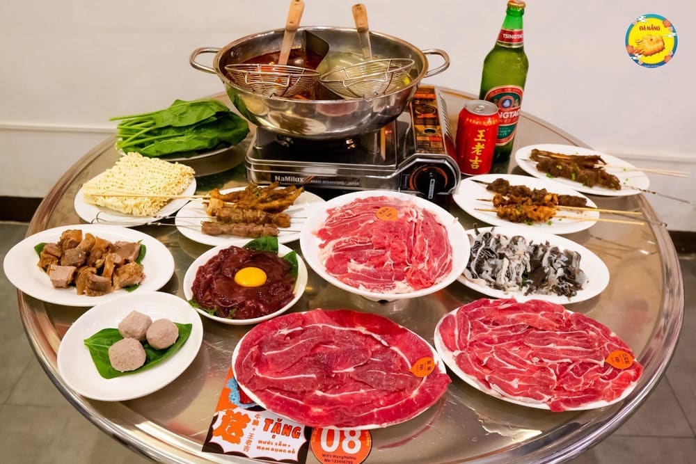 WangHeNiu nổi tiếng với hương vị lẩu chuẩn Trung Hoa, cùng các phần thịt tươi hấp dẫn (Nguồn: @wangheniu.official)