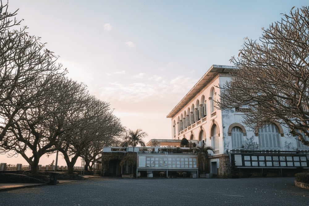 Biệt thự cổ Bạch Dinh