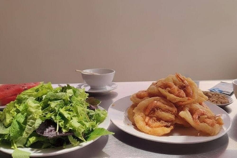 Bánh tôm nhà hàng đặc sản Bánh Tôm Hồ Tây