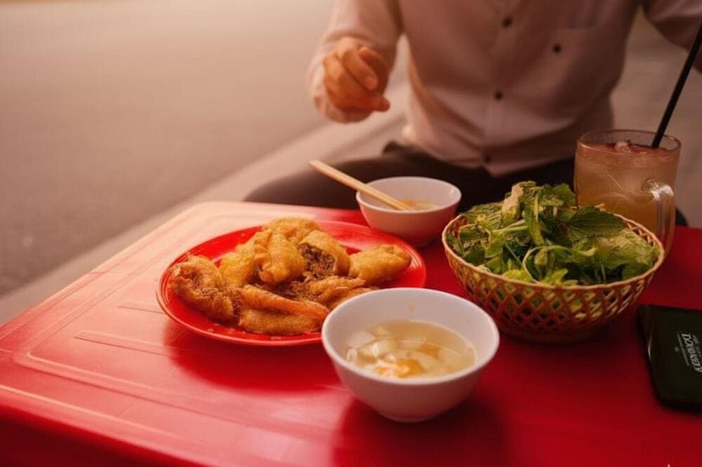 Quán bánh tôm chợ Hòe Nhai