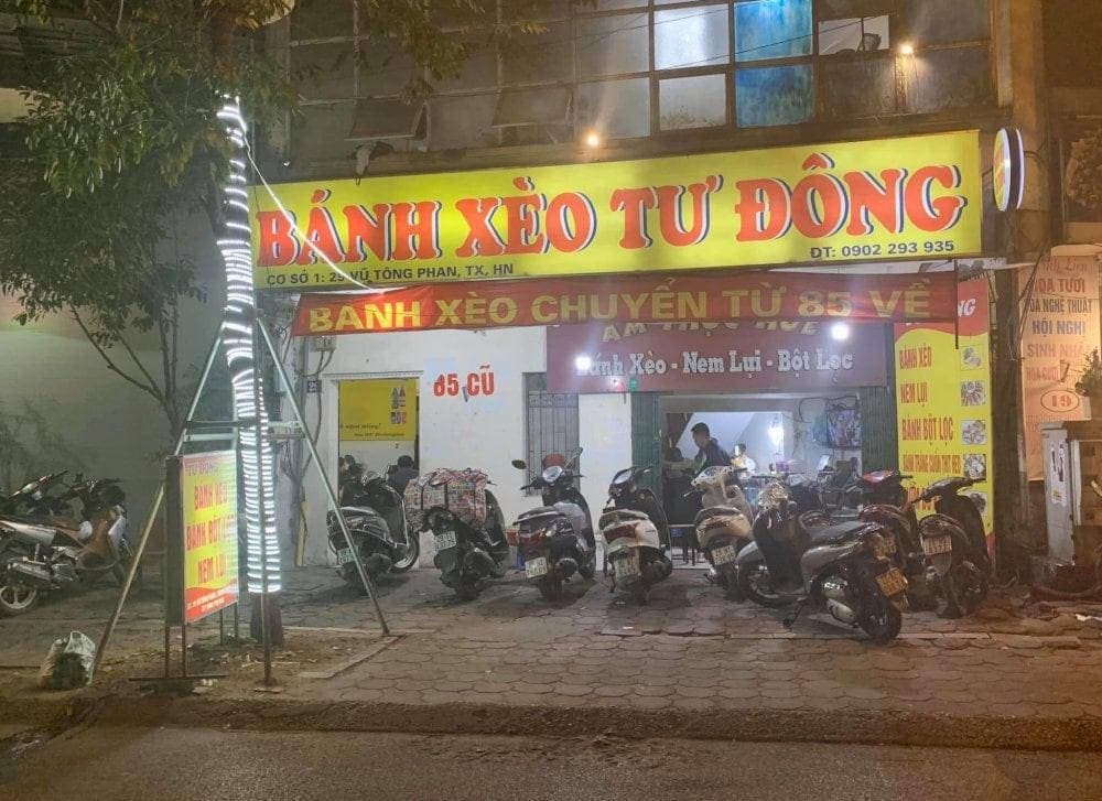 Không gian quán bánh xèo Tư Đông (Nguồn: Bánh Xèo Tư Đông)