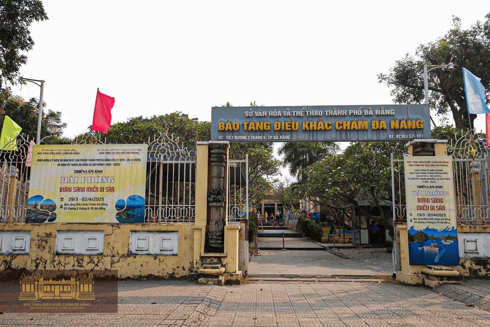 Bảo tàng nằm ở vị trí thuận lợi ngay trung tâm thành phố (Nguồn: Fanpage Bảo tàng Điêu khắc Chăm Đà Nẵng - Da Nang Museum of Cham Sculpture)