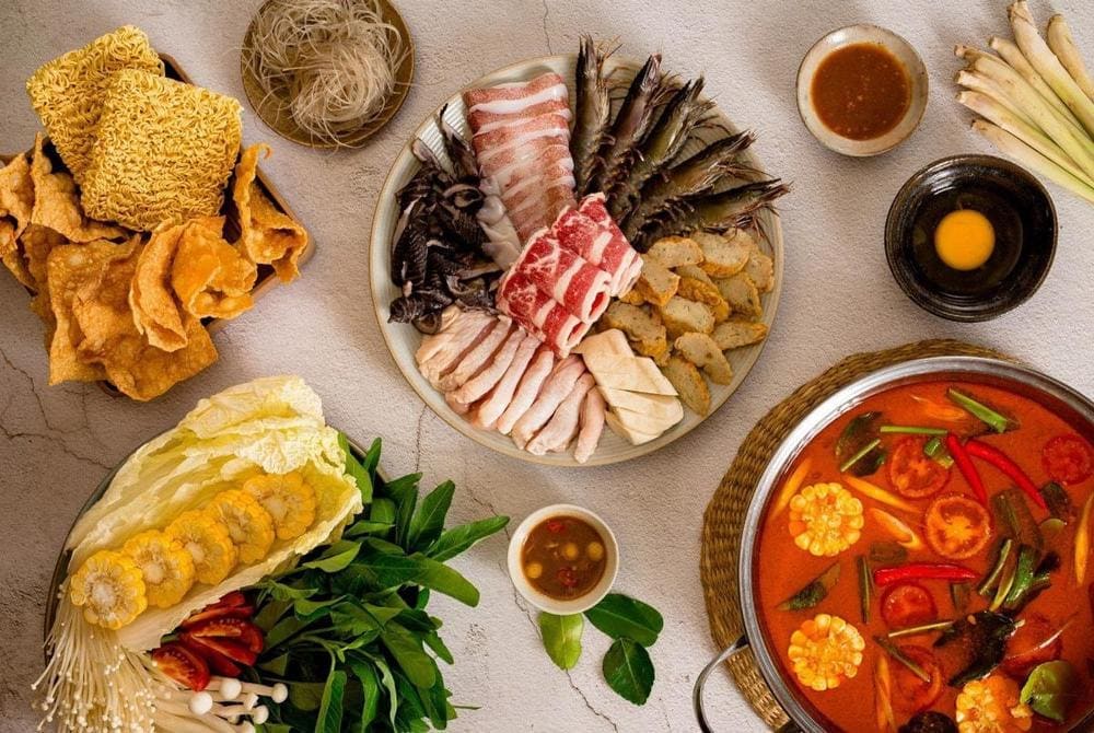 Chuyên gia lẩu Thái với Tom Yum authentic và súp chua cay