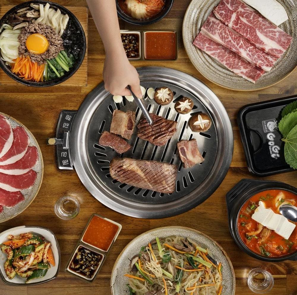 Không gian BBQ Hàn Quốc hiện đại với bàn nướng âm bàn chuyên nghiệp