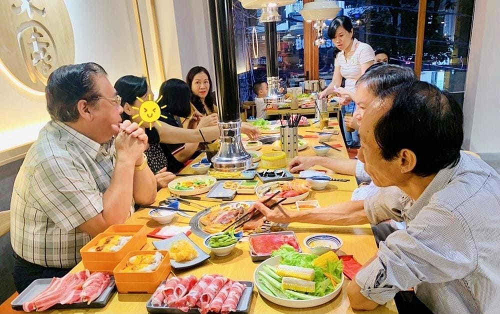 Quán có không gian ấm cúng