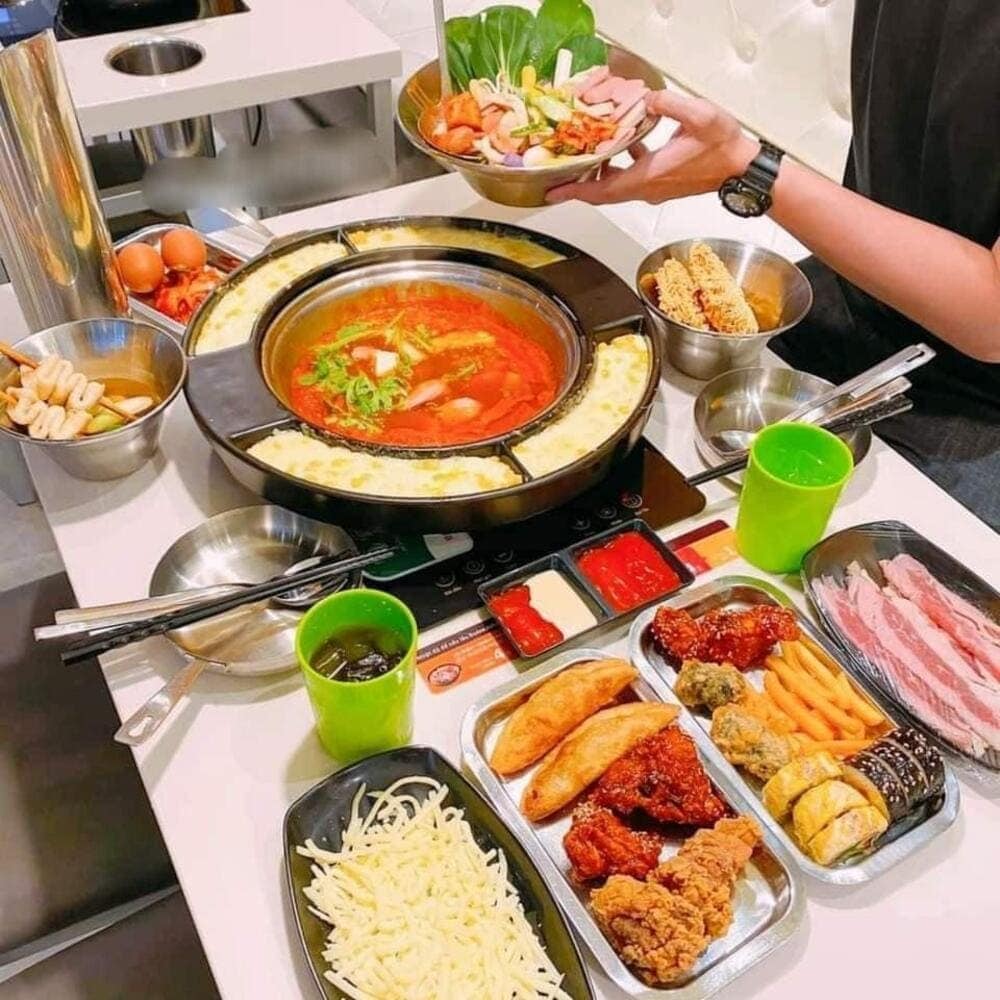 Fan Tokbokki không thể bỏ qua Johnson, tự tay chế biến nồi lẩu tokbokki 
