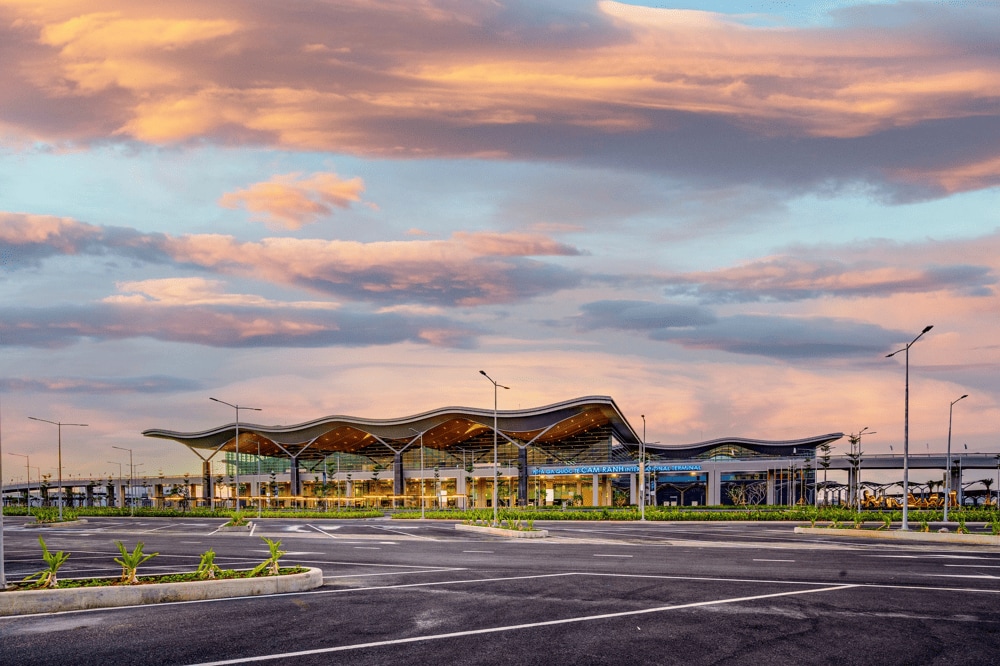 Sân bay quốc tế Cam Ranh mở rộng diện tích lên 2 nhà ga, phục vụ công suất tối đa cho khách du lịch trong và ngoài nước (Nguồn: Cam Ranh International Terminal)
