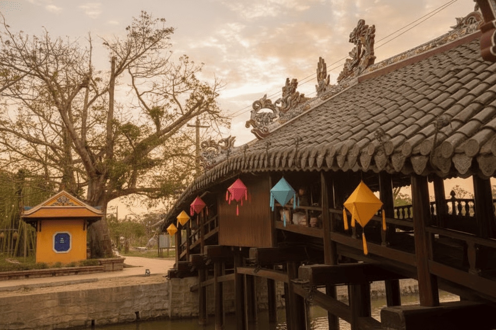 Cầu ngói Thanh Toàn là một trong số ít những cây cầu cổ có kiến trúc thượng gia hạ kiều” còn tồn tại